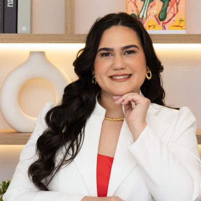 Dra. Amanda Carneiro, melhor dermatologista do Rio especialista em clínica, estética e cirúrgica,